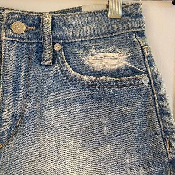 Lovers + Friends Denim Jean Shorts, size 24, GREAT condition - Picture 3 of 12